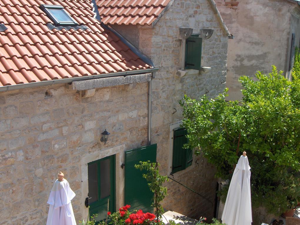 Guest House Lucijo Vrboska Exterior foto