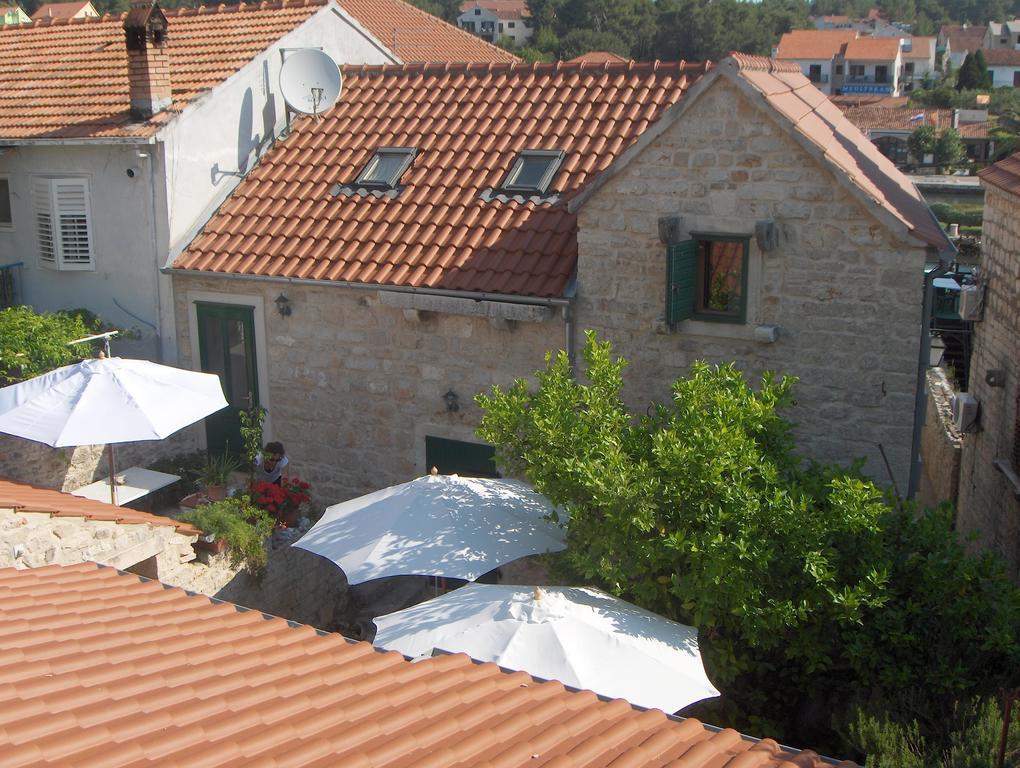 Guest House Lucijo Vrboska Exterior foto