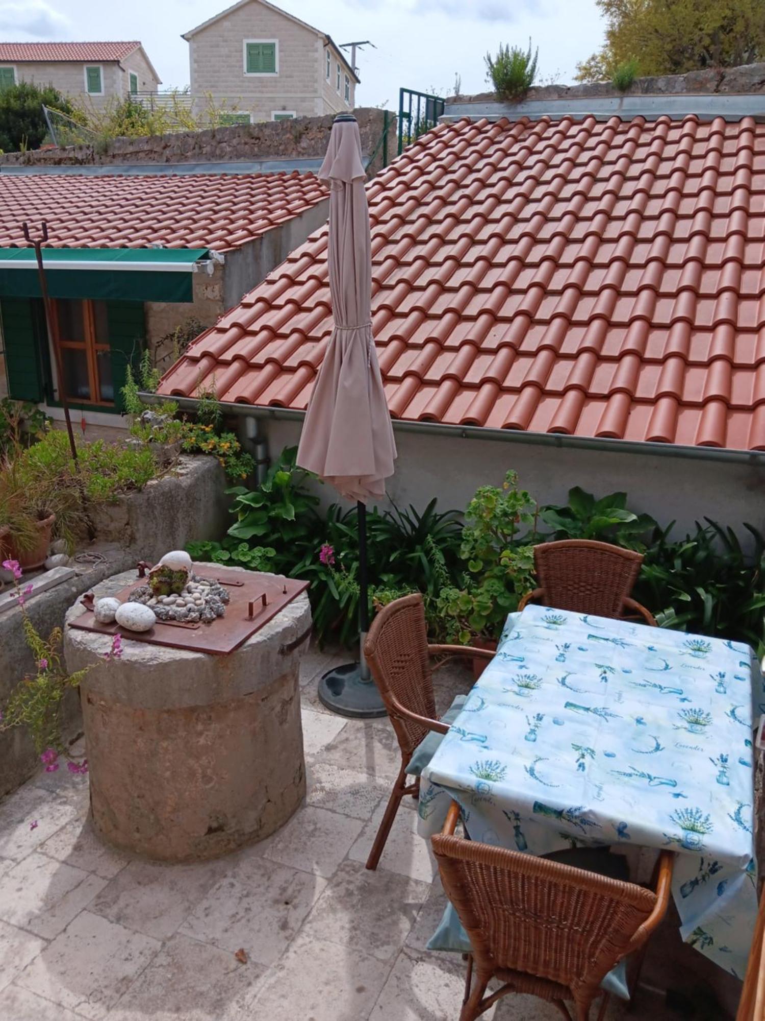 Guest House Lucijo Vrboska Habitación foto
